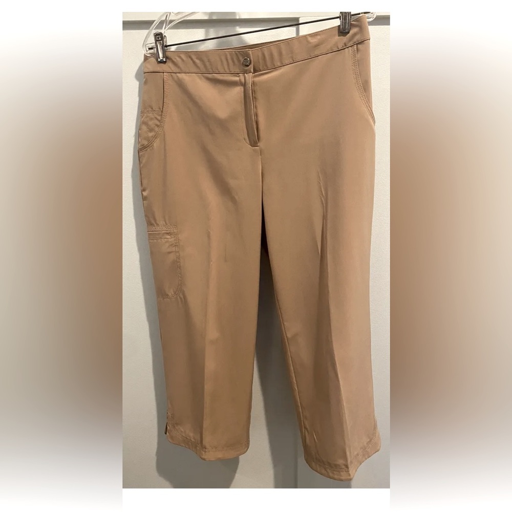 Zenergy Golf By Chicos Tan Capri Pants Chicos Sz 1 (US Sz 8) w/Tee Holder 33Wx23